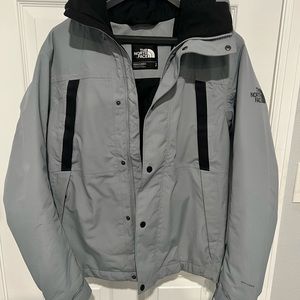 The North Face Stetler Waterproof Insulated Rain Jacket light blue/gray Small.